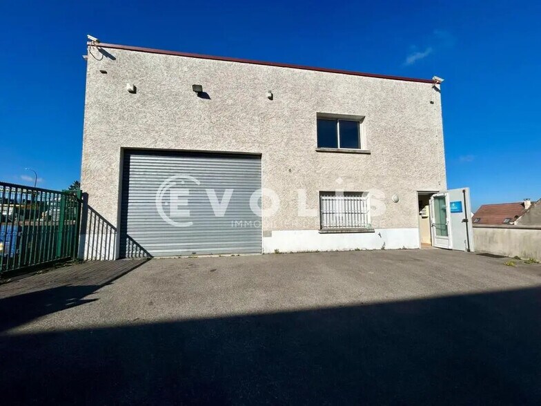 Flex in Ormoy for lease - Building Photo - Image 1 of 6