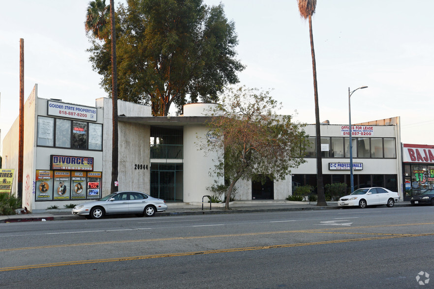 20944 Sherman Way, Canoga Park, CA for lease - Building Photo - Image 1 of 8