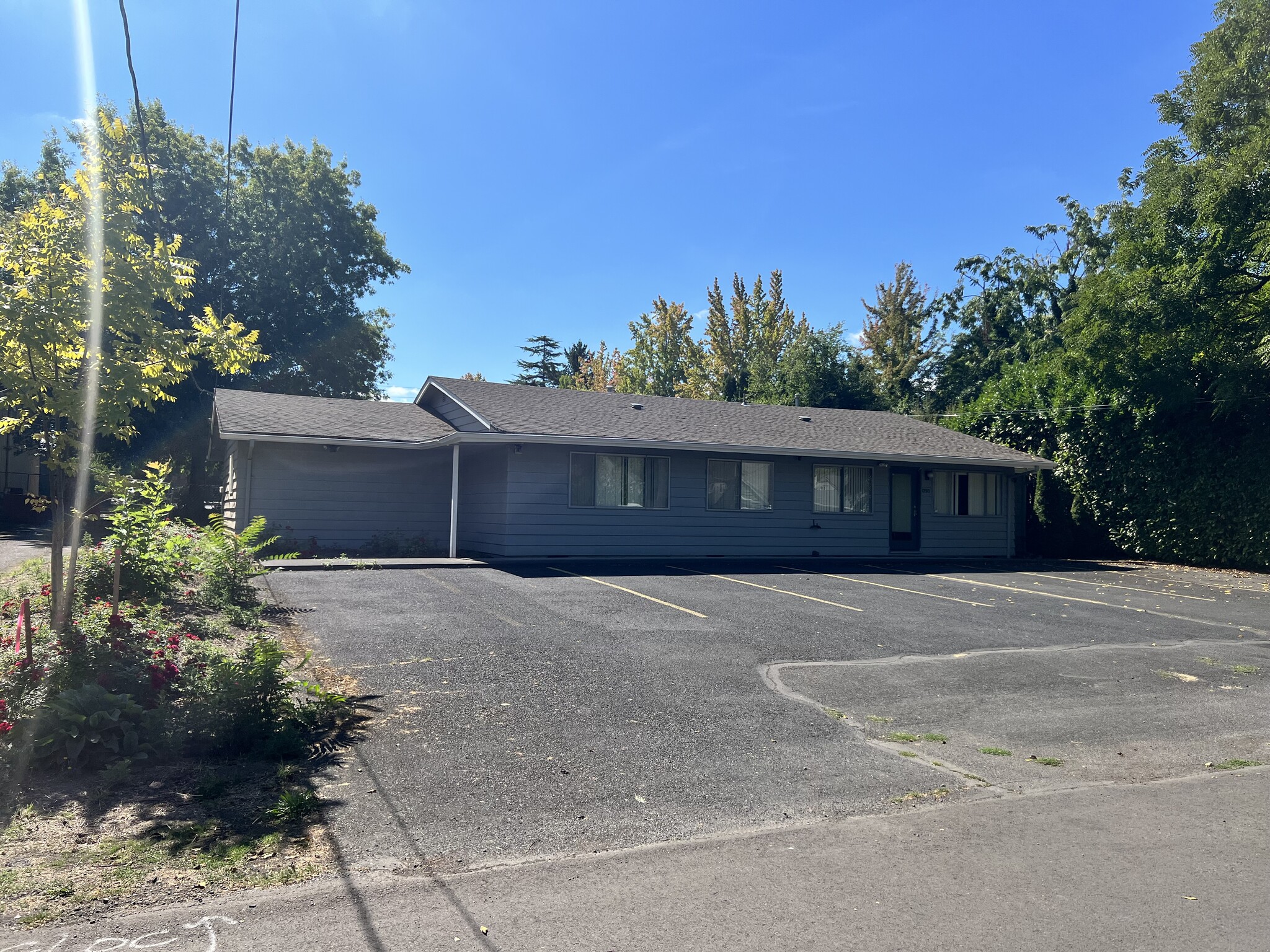 10510 SW Laurel Rd, Beaverton, OR for lease Building Photo- Image 1 of 3