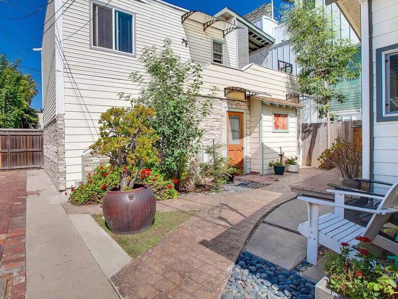 336 Rennie Ave, Venice, CA for sale - Primary Photo - Image 1 of 1