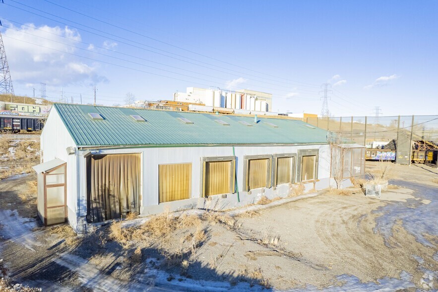 1301 34 Ave SE, Calgary, AB for sale - Building Photo - Image 2 of 5