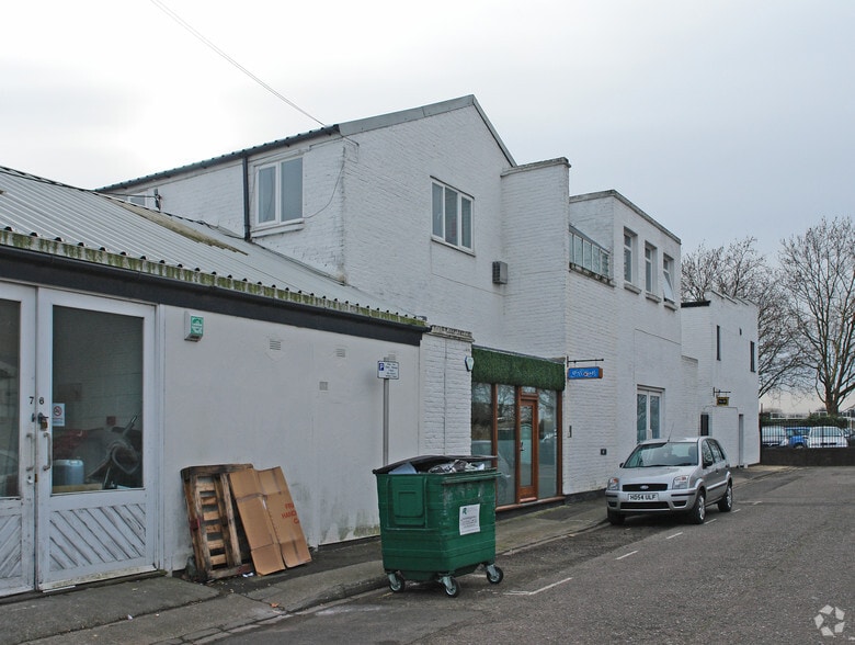 64-78 Glentham Rd, London for lease - Primary Photo - Image 1 of 9