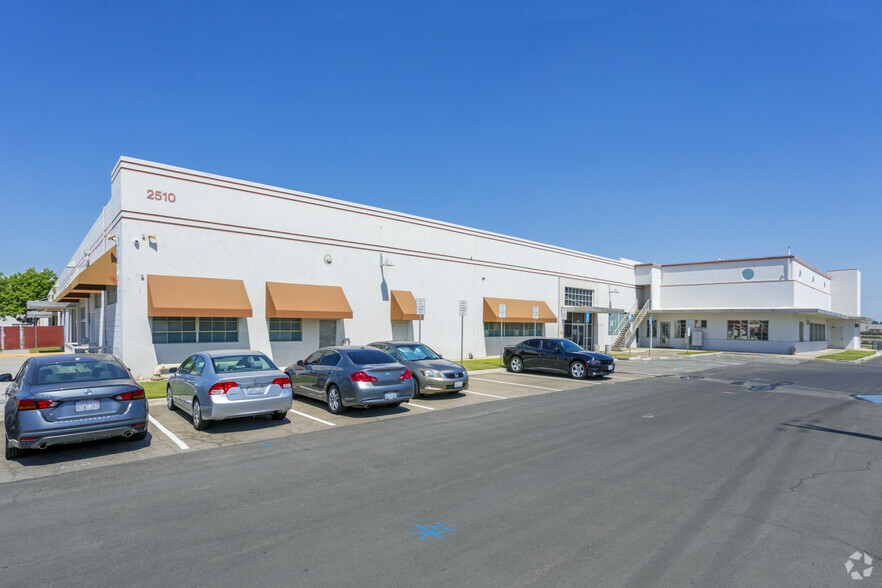 2510-2550 S East Ave, Fresno, CA for lease - Building Photo - Image 1 of 10