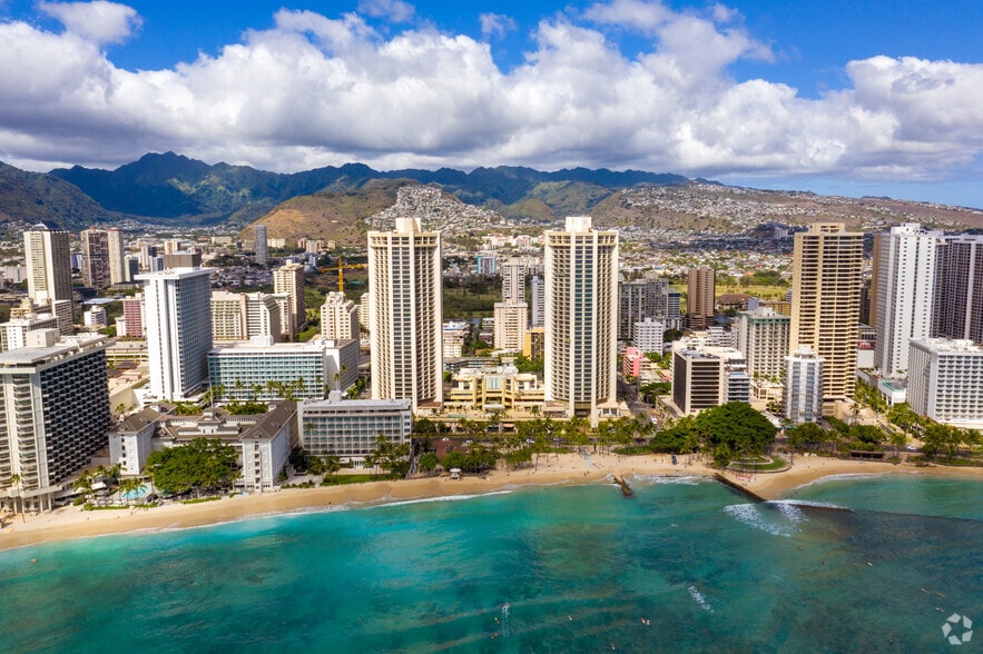 2424 Kalakaua Ave, Honolulu, HI for lease - Aerial - Image 2 of 6