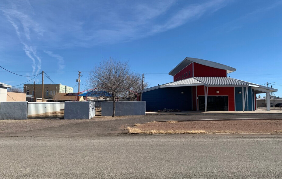 151 S Curtis Ave, Willcox, AZ for sale - Building Photo - Image 3 of 15