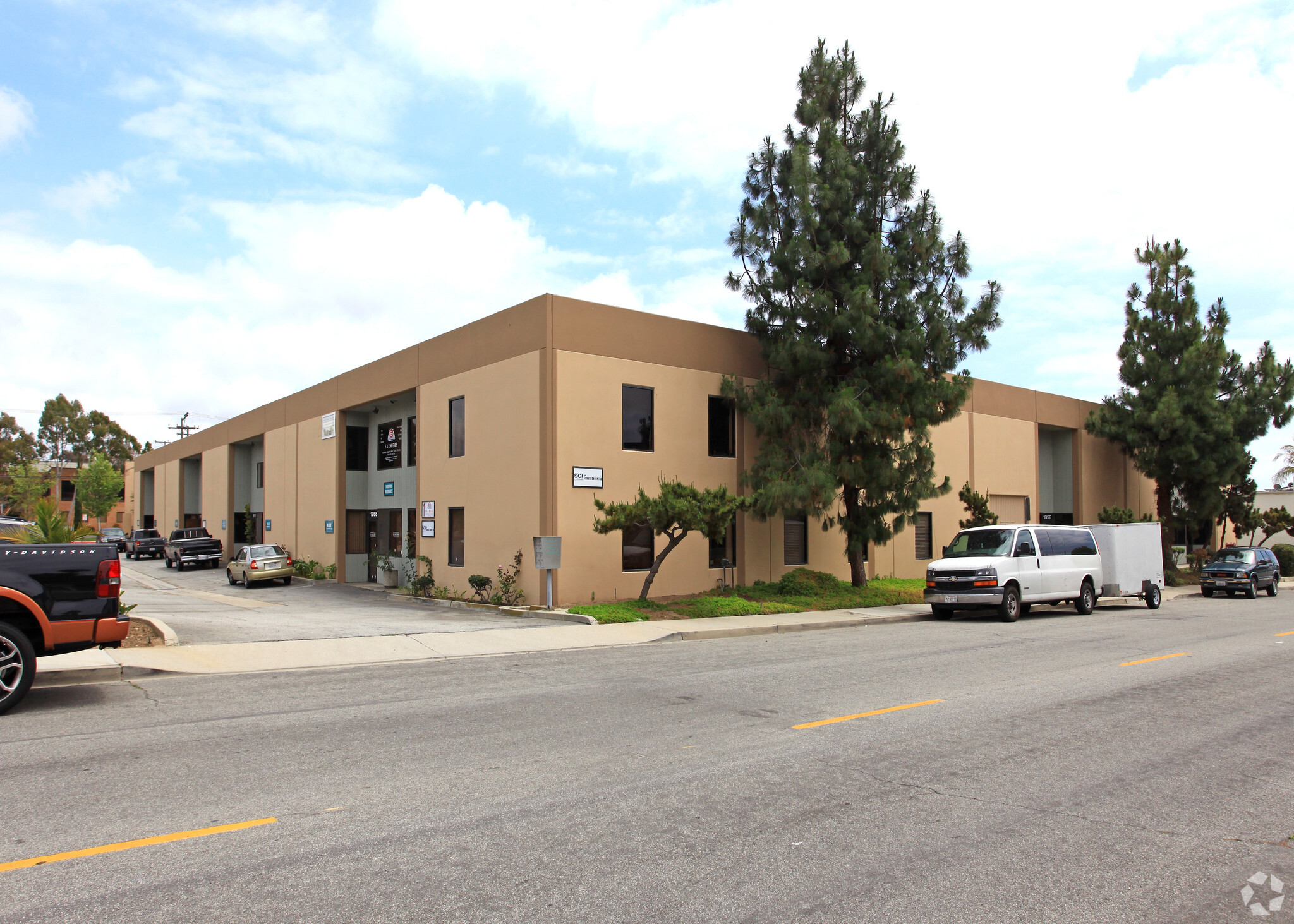 1950-1970 Freeman Ave, Signal Hill, CA for sale Primary Photo- Image 1 of 1