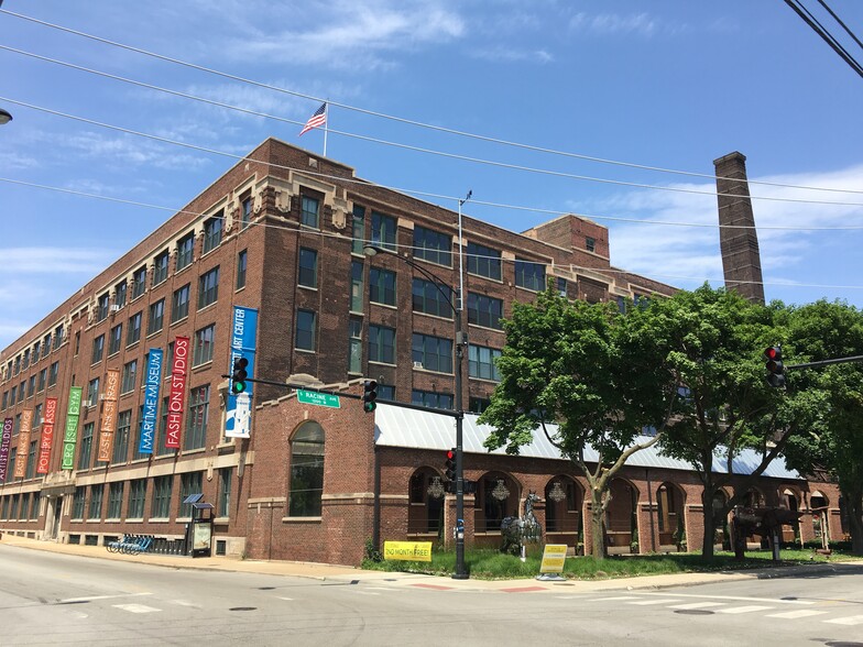 1200 W 35th St, Chicago, IL for lease - Building Photo - Image 2 of 29