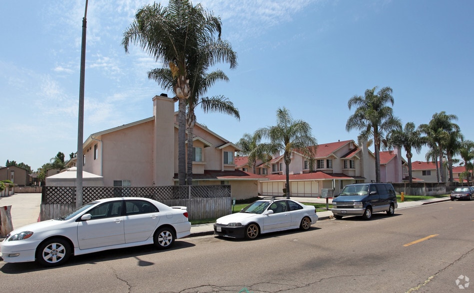445-523 Hart Dr, El Cajon, CA for sale - Building Photo - Image 3 of 8