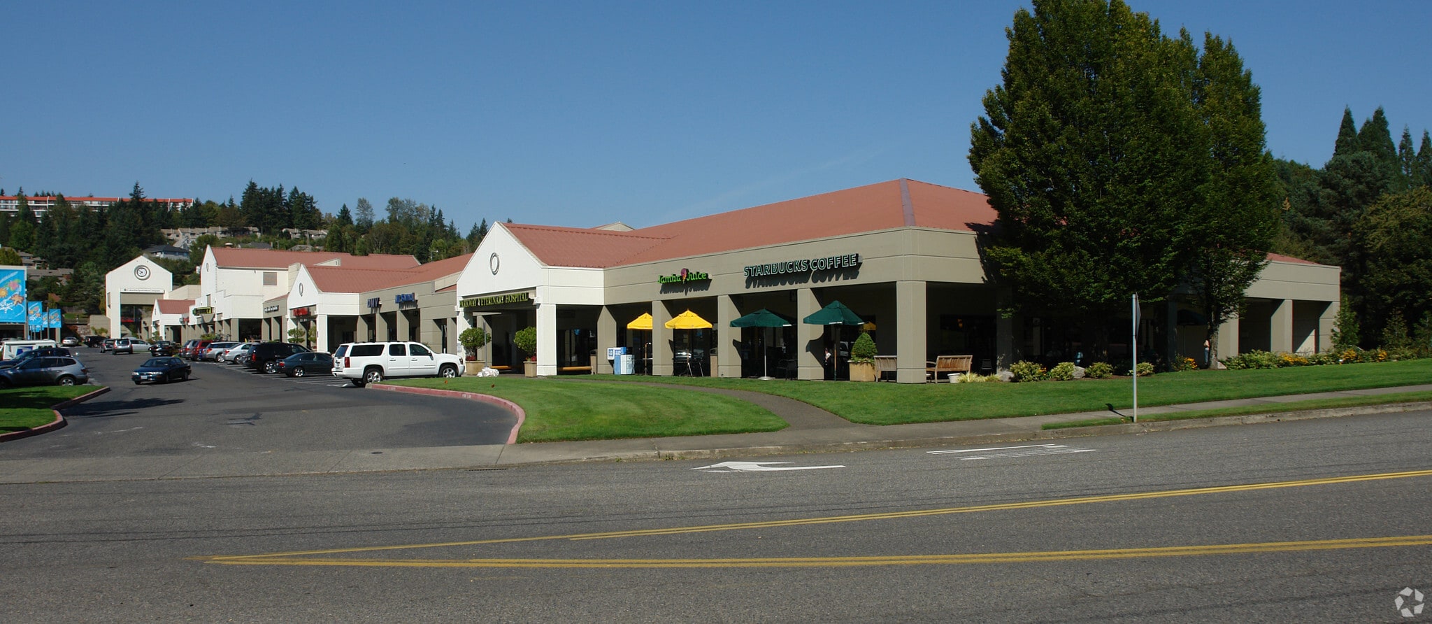 3 Monroe Pky, Lake Oswego, OR for lease Building Photo- Image 1 of 9