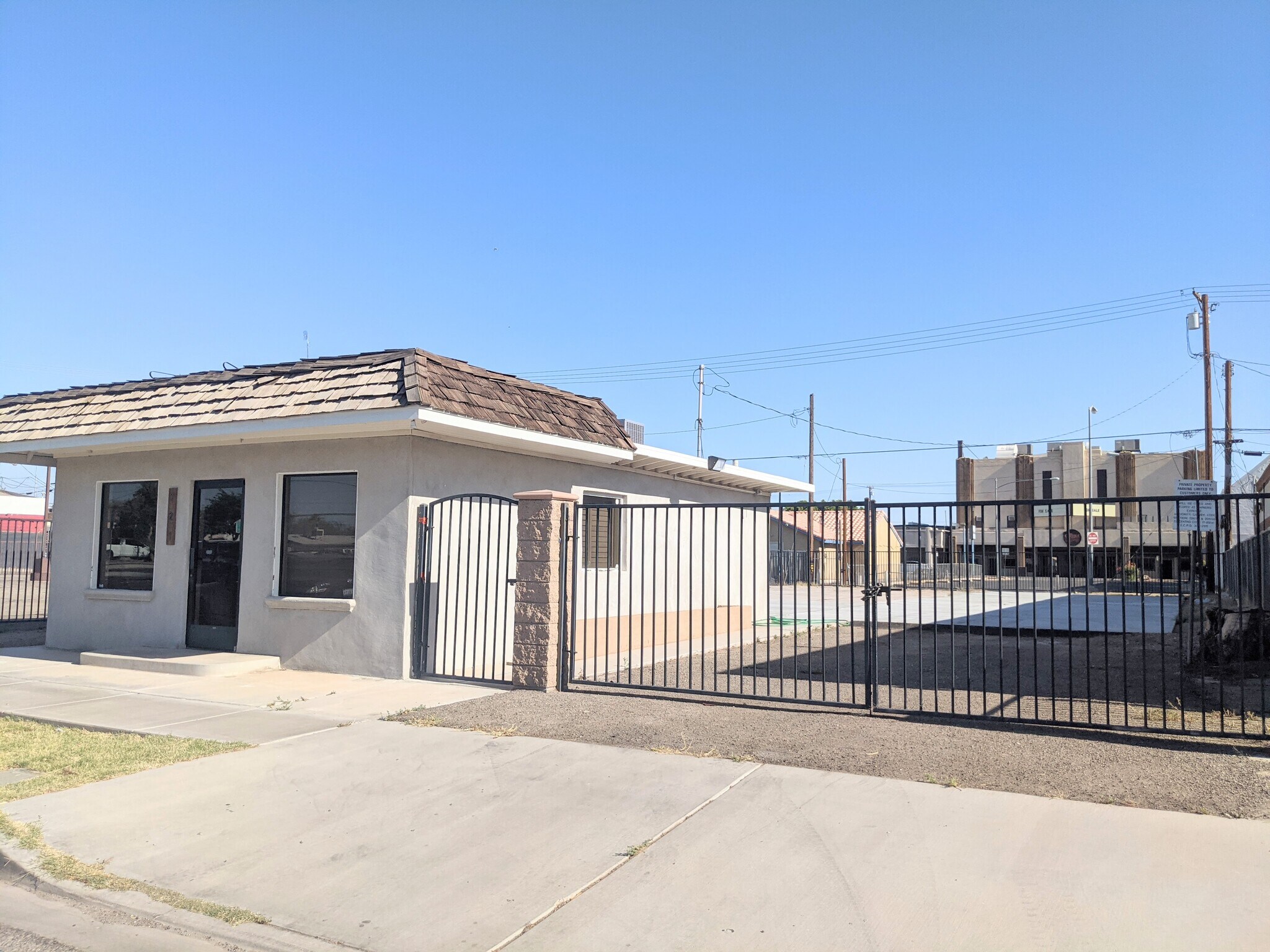 721 Broadway St, El Centro, CA 92243
