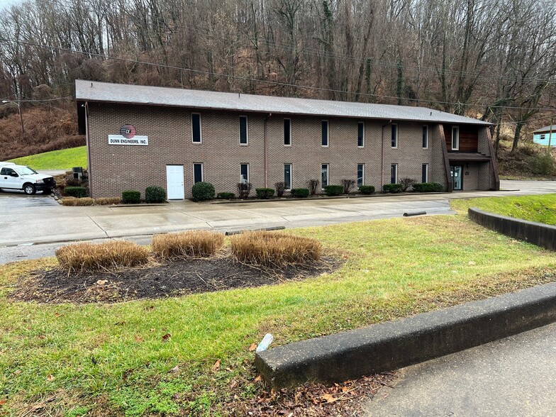 400 S Ruffner Rd, Charleston, WV for lease - Building Photo - Image 2 of 8