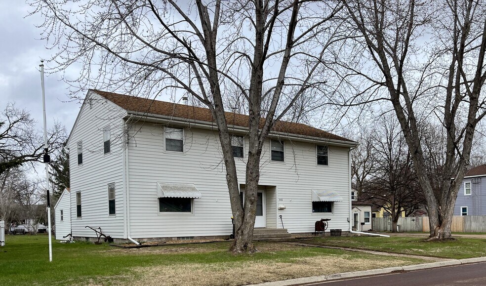 440 14th St, Windom, MN for sale - Primary Photo - Image 1 of 1