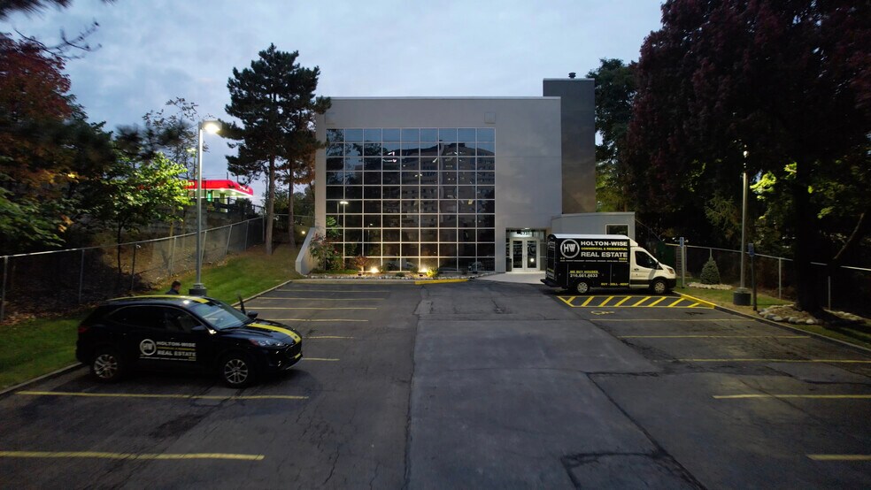 6731 Ridge Rd, Parma, OH for sale - Building Photo - Image 1 of 1