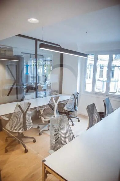 10 Rue Pergolèse, Paris for lease - Interior Photo - Image 2 of 20