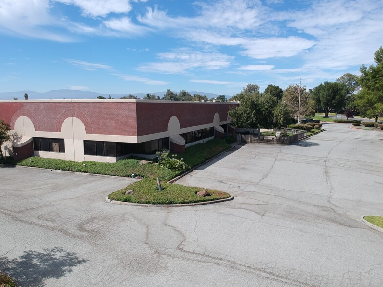 205 Apollo Way, Hollister, CA for lease - Building Photo - Image 3 of 7