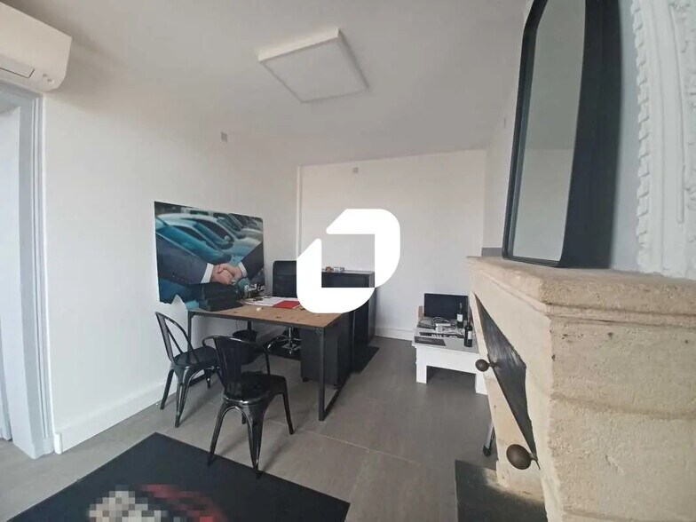 Office in Beychac-et-Caillau for lease - Interior Photo - Image 2 of 4