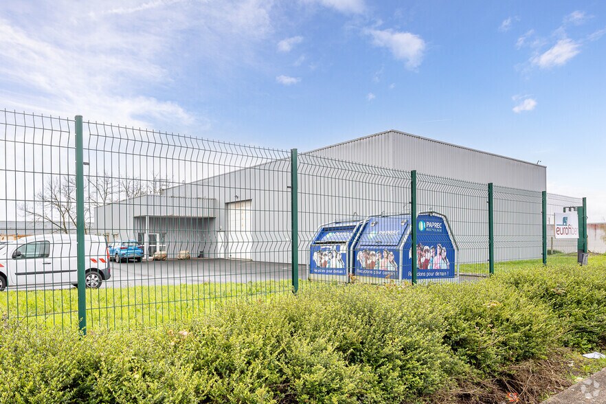 7 Rue Soweto, Saint-Herblain for lease - Building Photo - Image 2 of 2