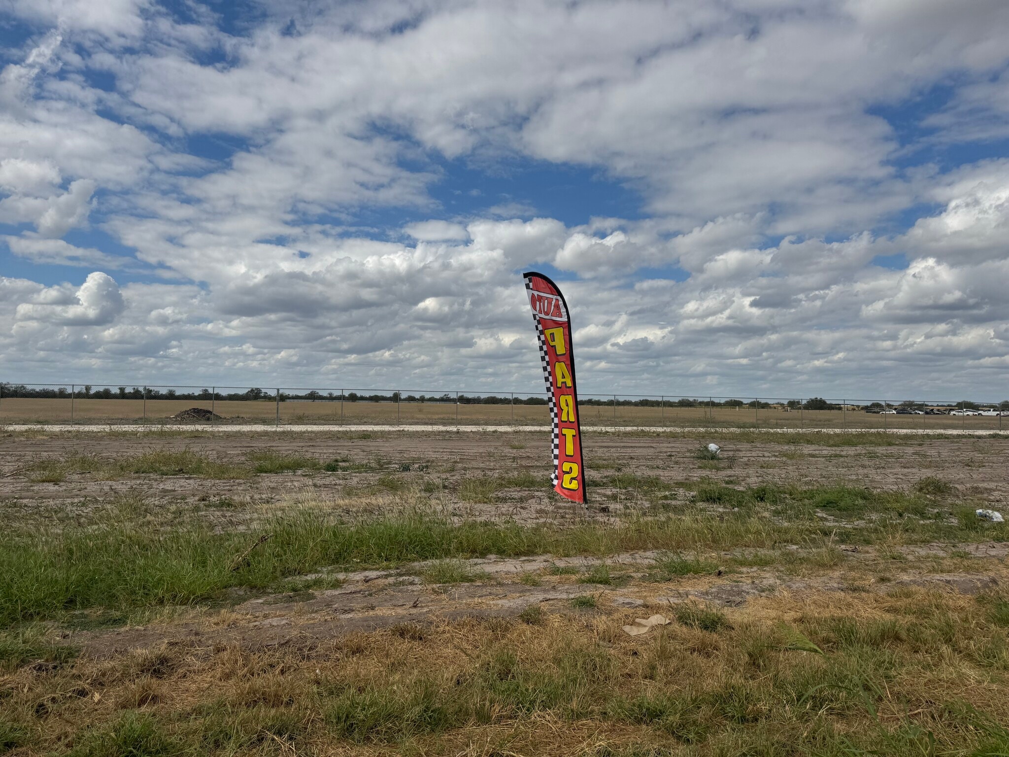 Lot 8 Summerwood Ln, La Pryor, TX for sale Primary Photo- Image 1 of 8