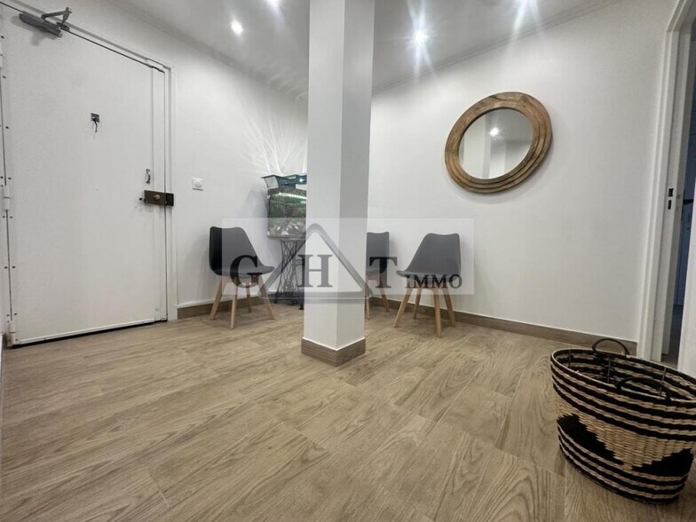 Office in Créteil for lease - Interior Photo - Image 2 of 4