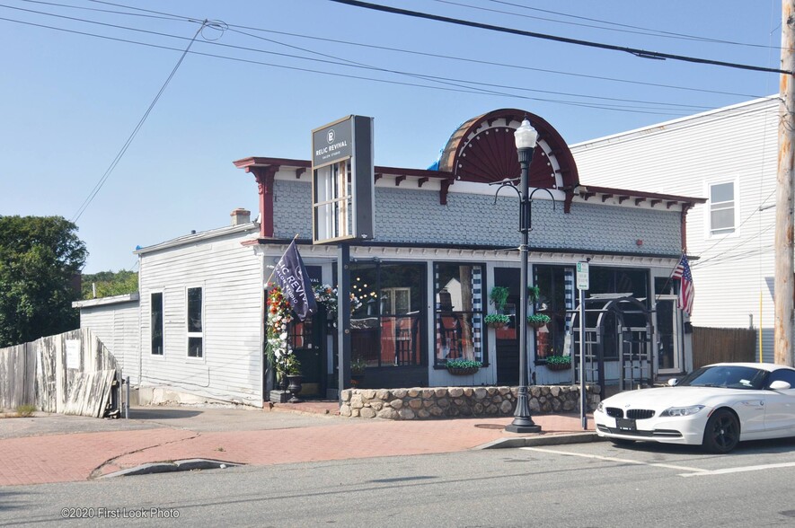 2036 Smith St, North Providence, RI for sale - Building Photo - Image 1 of 1