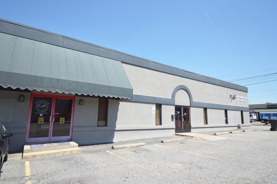 1613 N Main St, High Point, NC for sale - Building Photo - Image 3 of 5