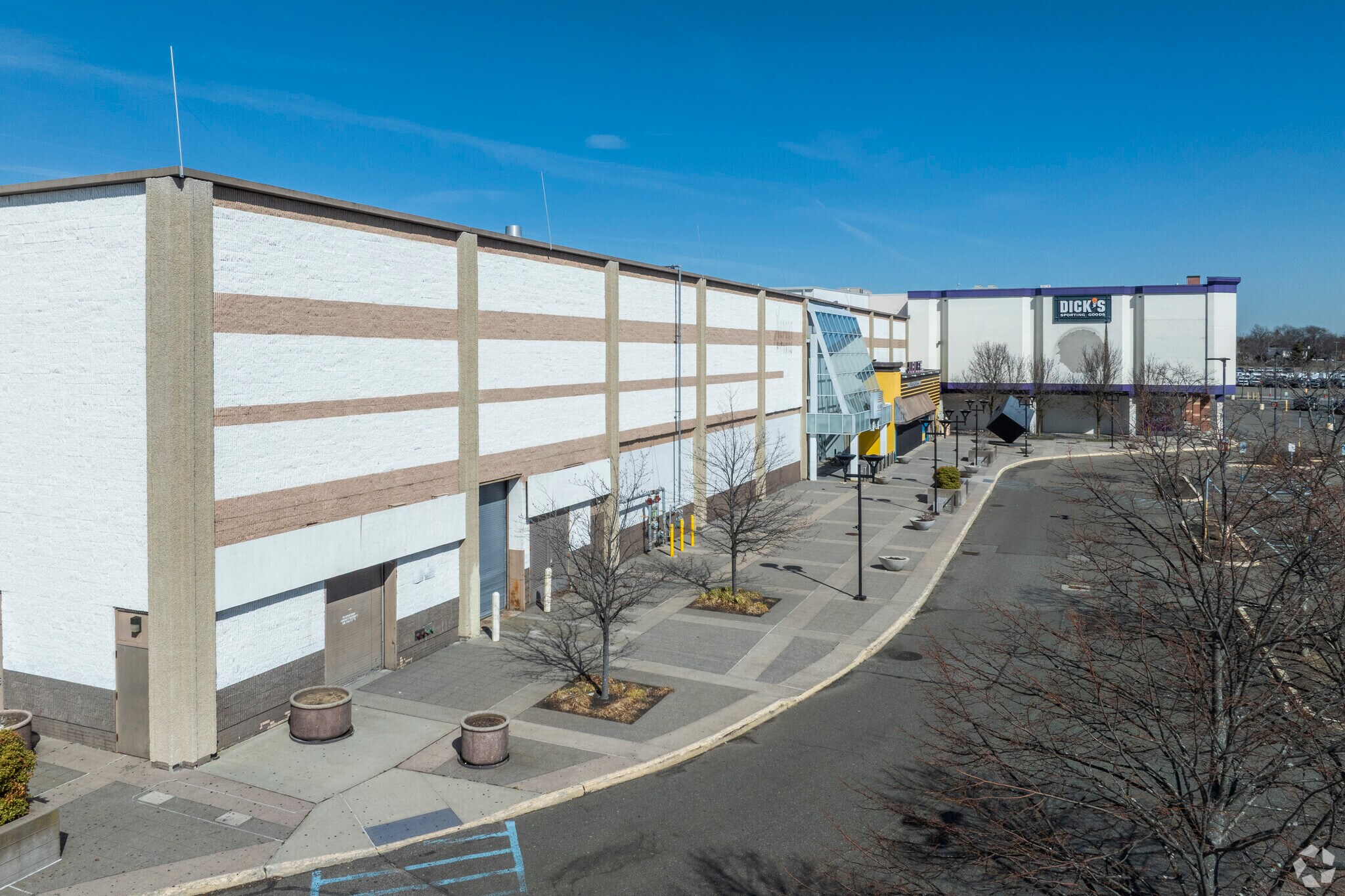 1 Sunrise Mall, Massapequa, NY for sale Primary Photo- Image 1 of 1