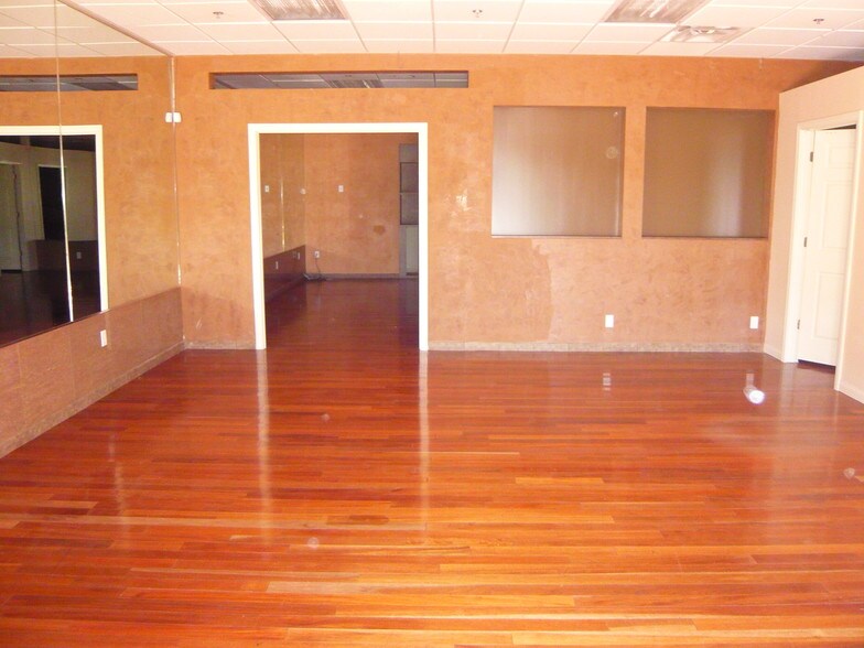 8545 S Eastern Ave, Las Vegas, NV for sale - Interior Photo - Image 1 of 1