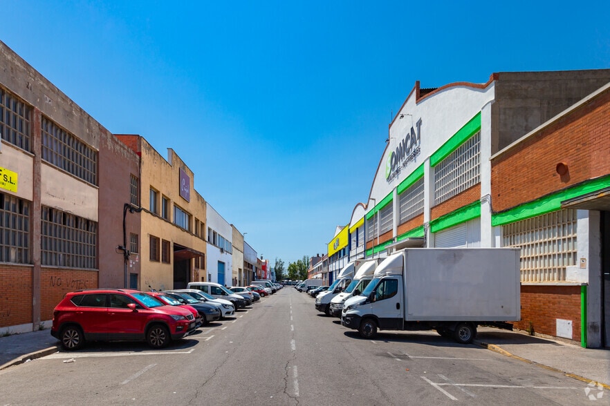 Industrial in L'Hospitalet de Llobregat, Barcelona for lease - Building Photo - Image 3 of 3