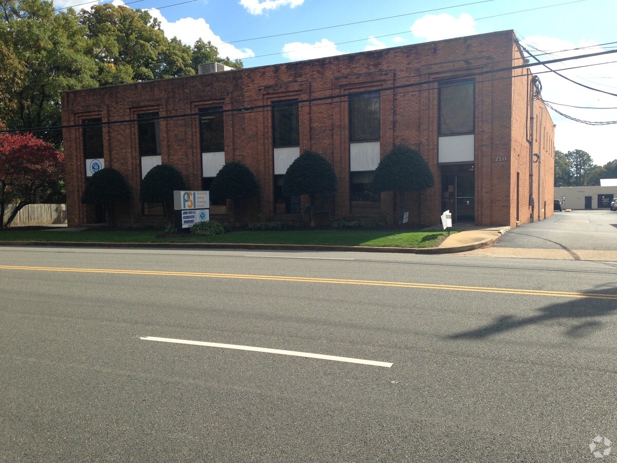 2211 Dickens Rd, Richmond, VA 23230 Office for Lease
