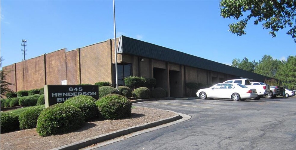 645 Henderson Dr, Cartersville, GA for lease - Building Photo - Image 1 of 4