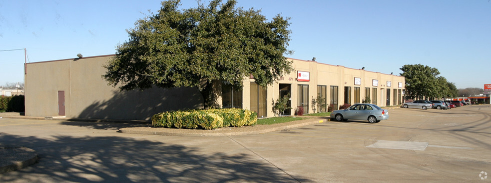 4545-4557 S Westmoreland Rd, Dallas, TX for lease - Primary Photo - Image 1 of 2