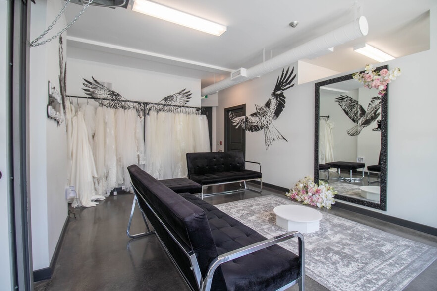 140 Caroline St S, Hamilton, ON for lease - Interior Photo - Image 2 of 16