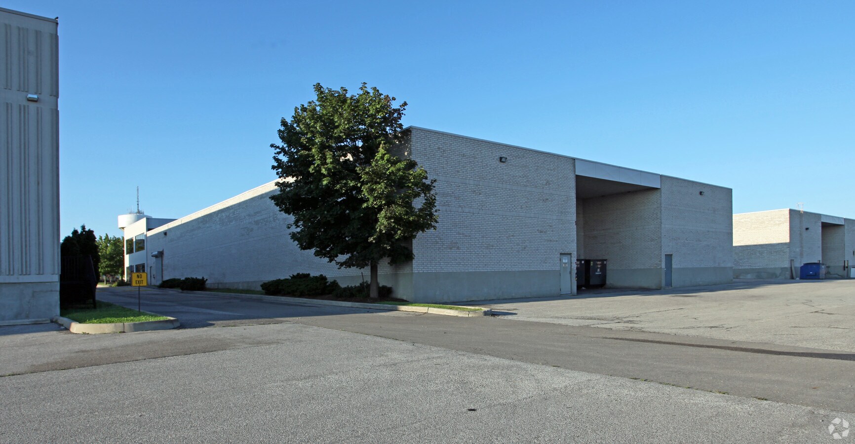 120 Duffield Dr, Markham, ON L6G 1B5