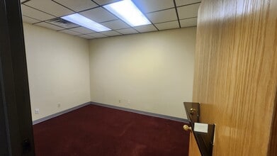 6600 W Charleston Blvd, Las Vegas, NV for lease Interior Photo- Image 2 of 9