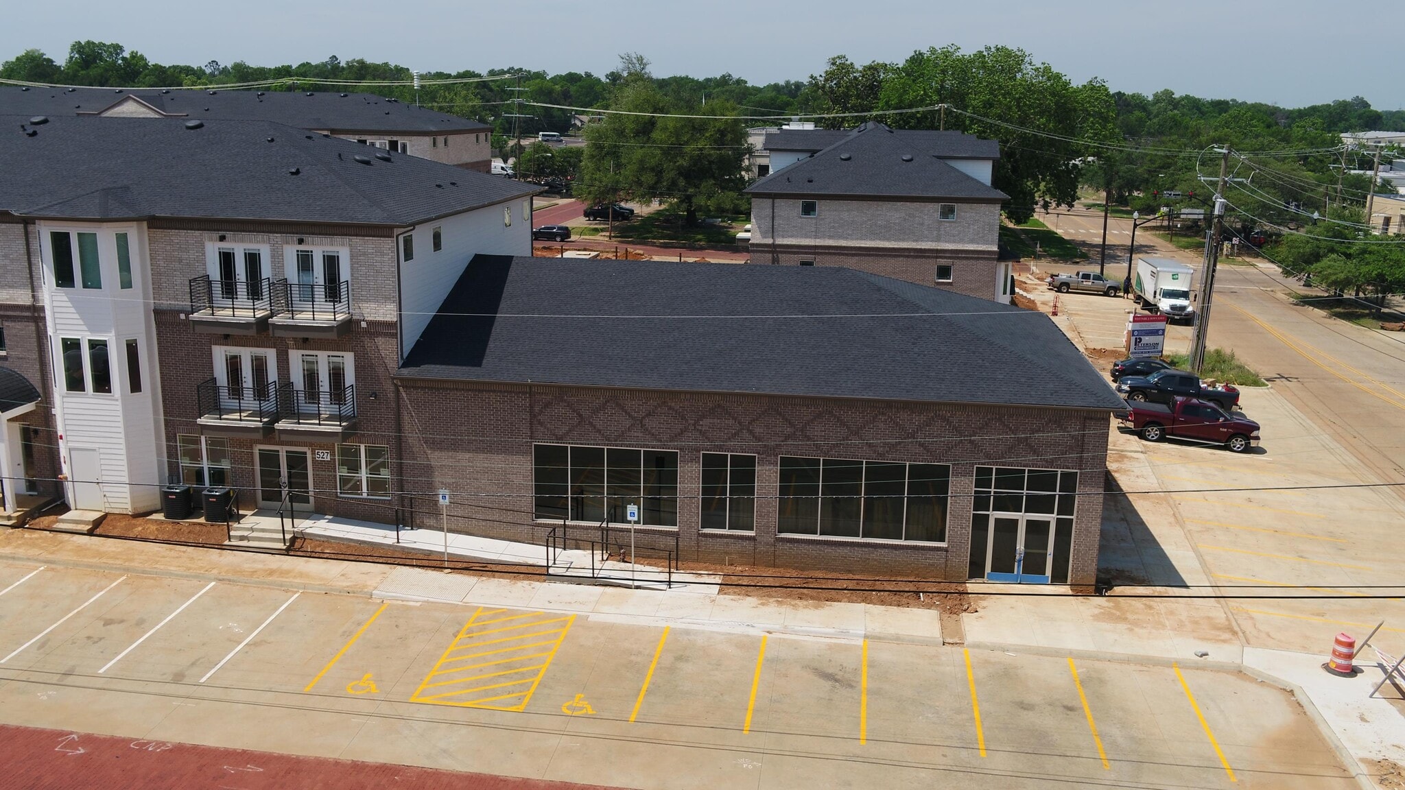 525 W Erwin St, Tyler, TX for lease Building Photo- Image 1 of 4