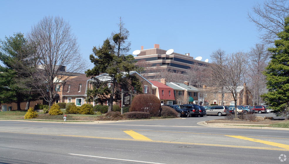 8212-8216 Old Courthouse Rd, Vienna, VA for sale - Primary Photo - Image 1 of 1