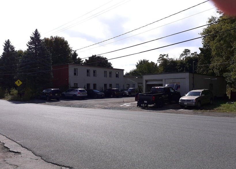 31 Walnut St, New Windsor Township, NY for sale - Building Photo - Image 2 of 24