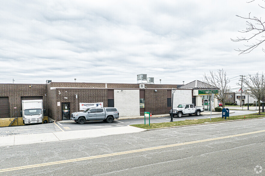 1019 Grand Blvd, Deer Park, NY for lease - Building Photo - Image 2 of 4