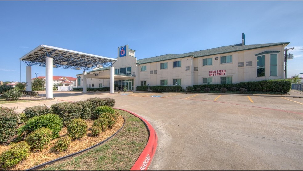 1506 Hillview Dr, Hillsboro, TX for sale - Primary Photo - Image 1 of 1