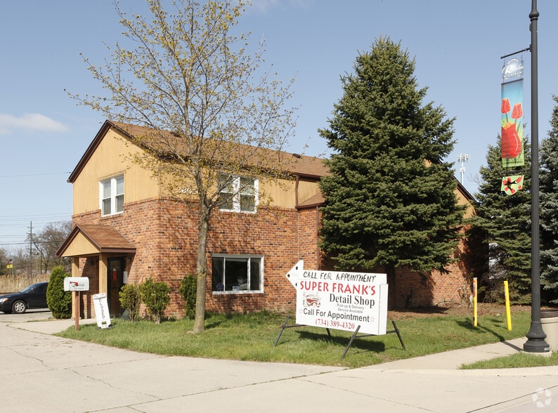 36050 Goddard Rd, Romulus, MI for sale - Primary Photo - Image 1 of 57