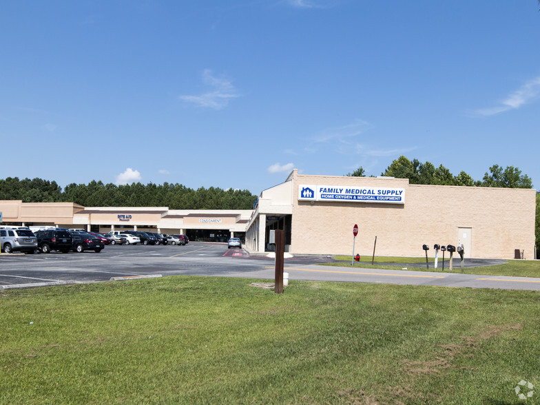 4600 Main St, Shallotte, NC for lease - Building Photo - Image 3 of 8