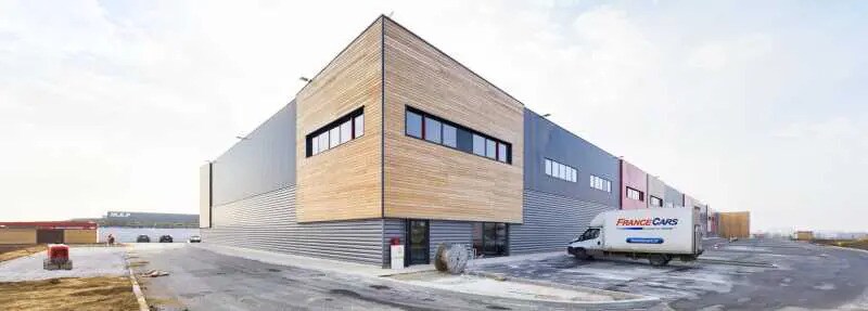 Flex in Louvres for lease Building Photo- Image 1 of 2