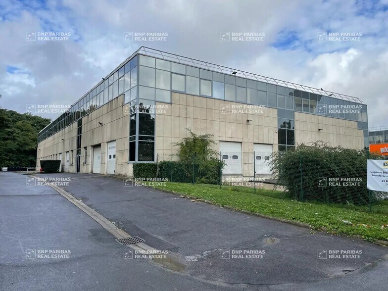 Flex in Chilly-Mazarin for sale - Building Photo - Image 3 of 10