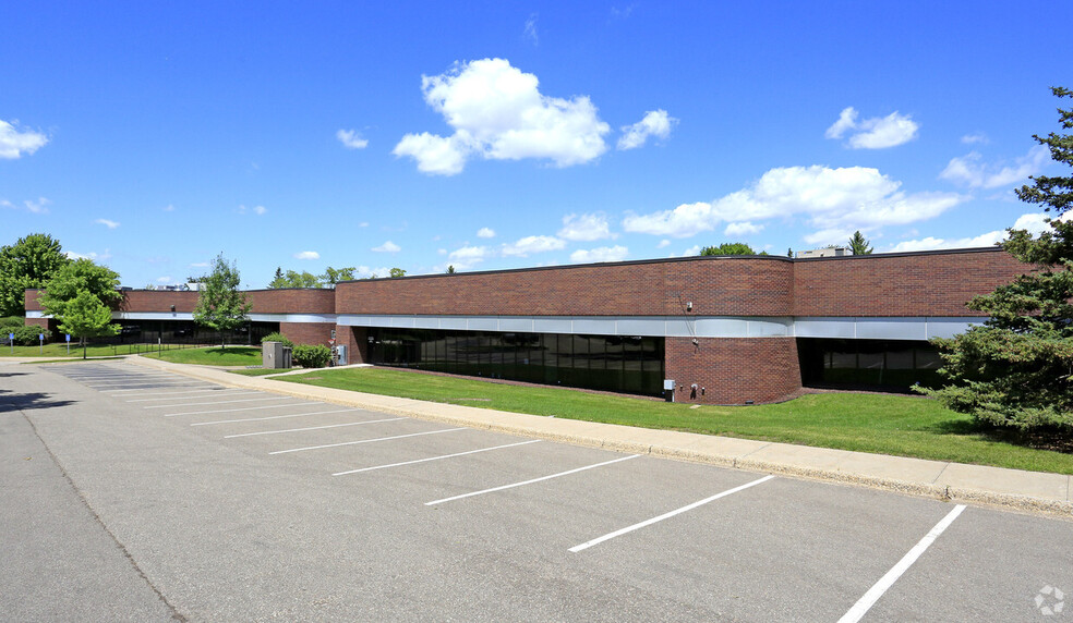 1345 Mendota Heights Rd, Mendota Heights, MN for lease - Building Photo - Image 3 of 4