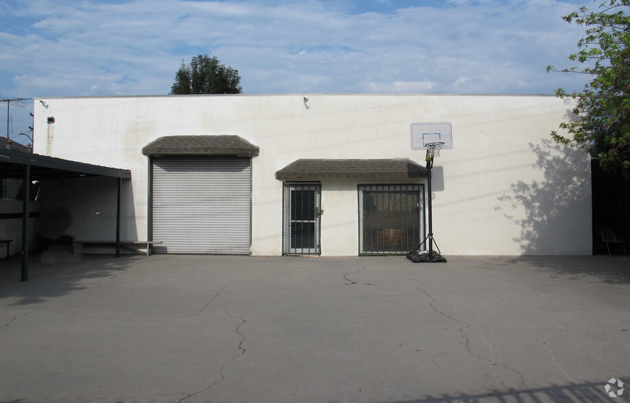 Specialty in Compton, CA for sale - Primary Photo - Image 1 of 1