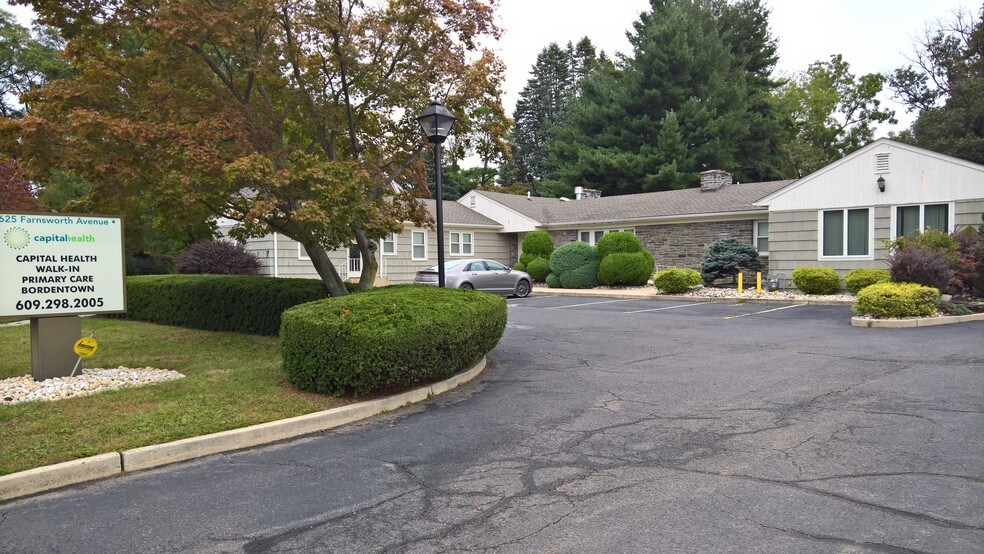 625 Farnsworth Ave, Bordentown, NJ for sale - Building Photo - Image 1 of 1