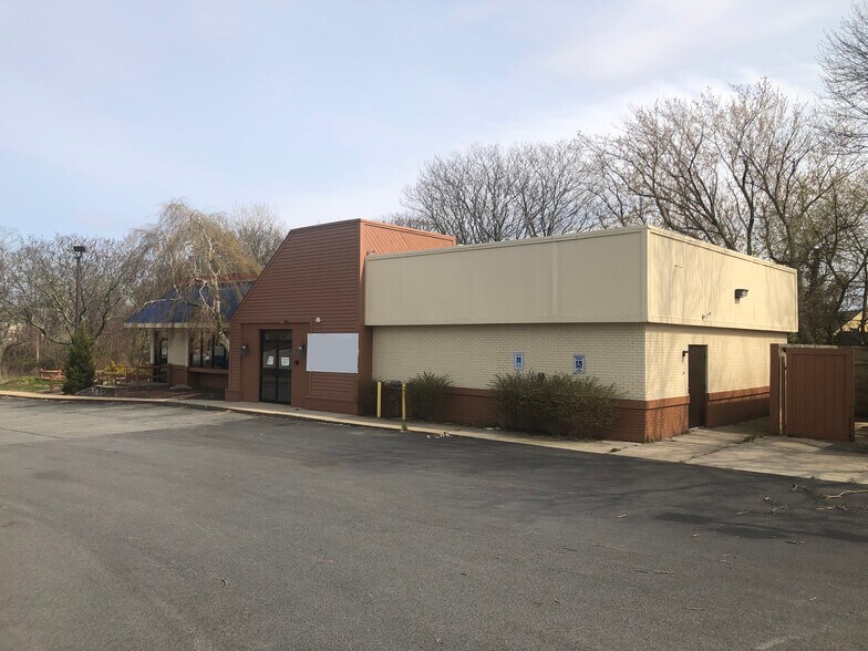 70 Centerville Rd, Warwick, RI for sale - Building Photo - Image 1 of 1