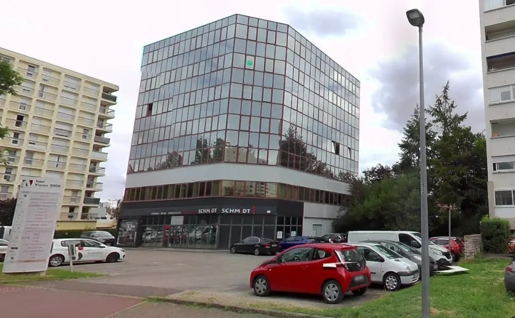 Office in Chalon-sur-Saône for lease Building Photo- Image 1 of 5