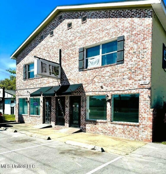 1956 E Pass Rd, Gulfport, MS for sale - Building Photo - Image 1 of 1