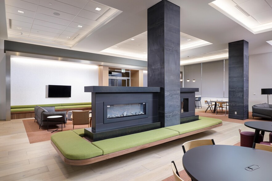 420 Fort Duquesne Blvd, Pittsburgh, PA for lease - Interior Photo - Image 3 of 14